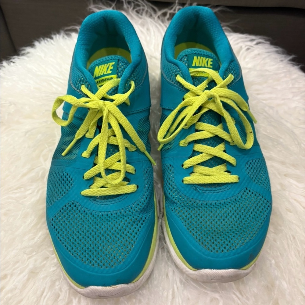 Nike Women's Teal Athletic Sneakers with Neon Yellow Laces
